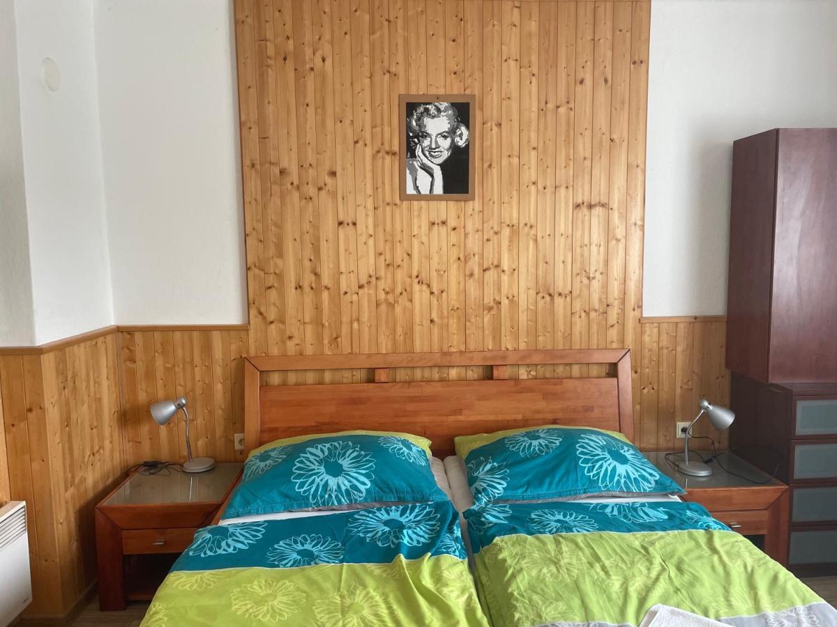 Penzion Fontána Námes nad Oslavou Exterior foto