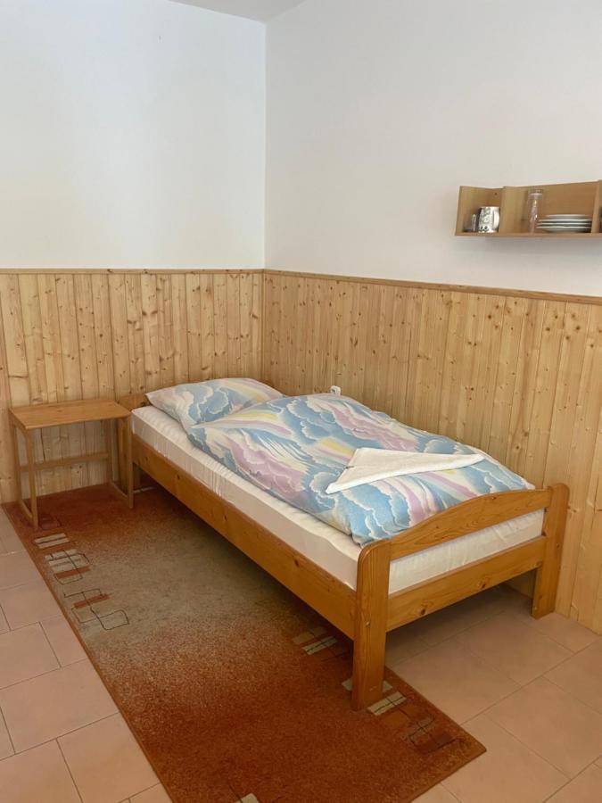 Penzion Fontána Námes nad Oslavou Exterior foto